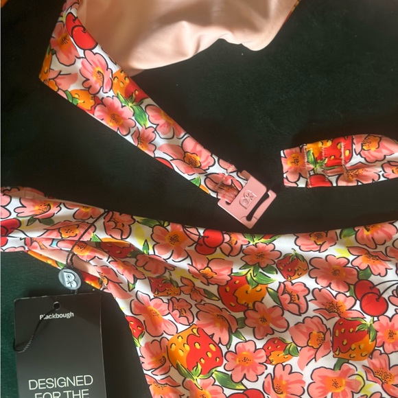 Blackbough Berry Cherry Thea Set, S top, M bottom - Picture 4 of 4